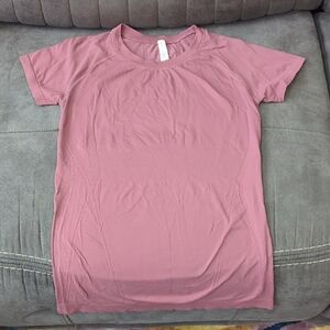 Athleta Short Sleeve Performance Tee in Dusty Rose